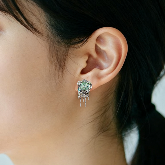 グリーンクリスタルフリンジピアス