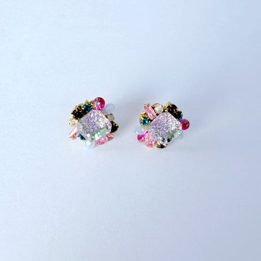 カラフルスクエアビジューピアス