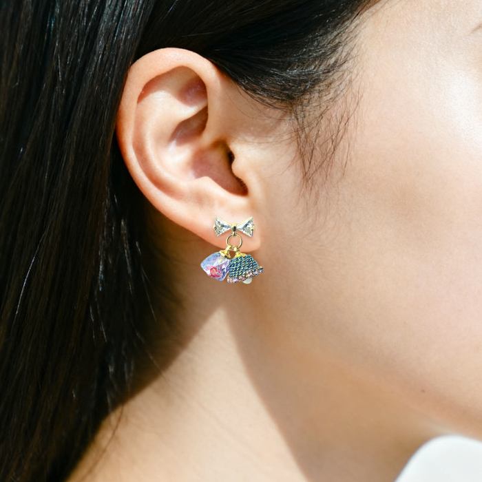 リボンベルチャームピアス